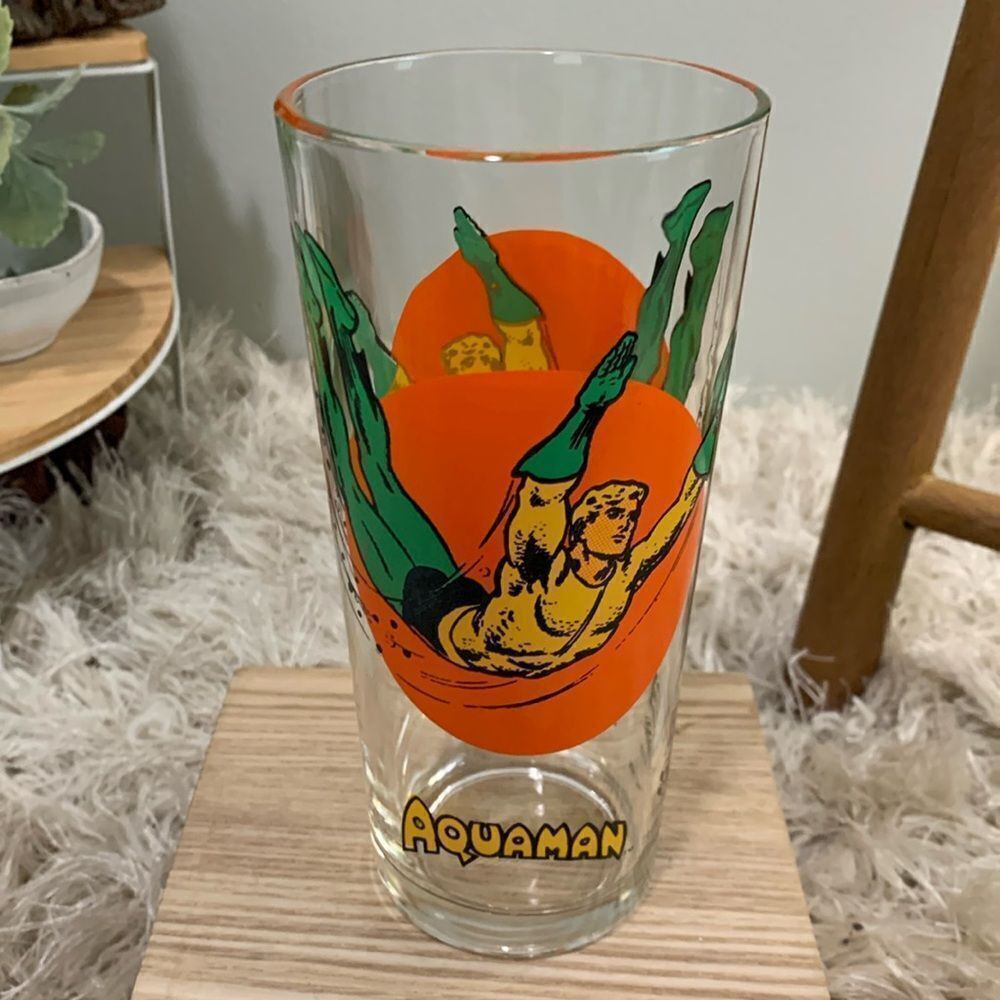 Vintage 1976 Pepsi Super Series Aquaman
DC Comics‎ INC Collector Glass